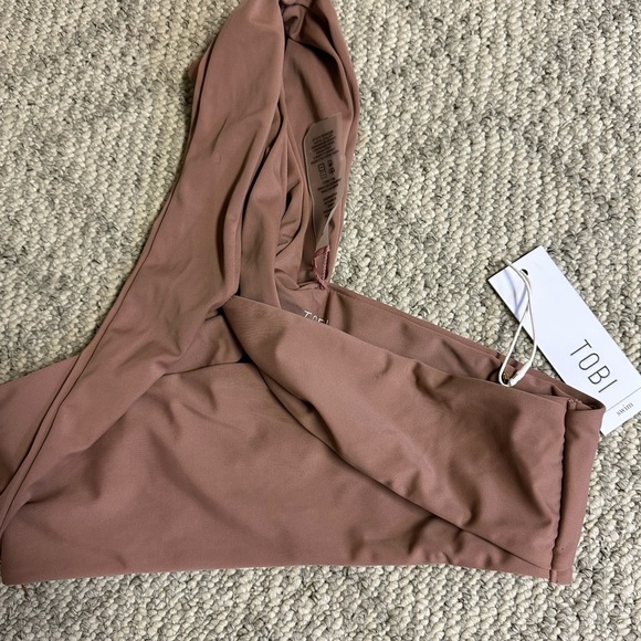 Tobi Swim top chocolate brown - Picture 2 of 3